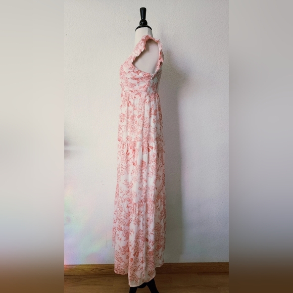 Floral Ruffle V-Neck Maxi Dress in Blush - Picture 2 of 4